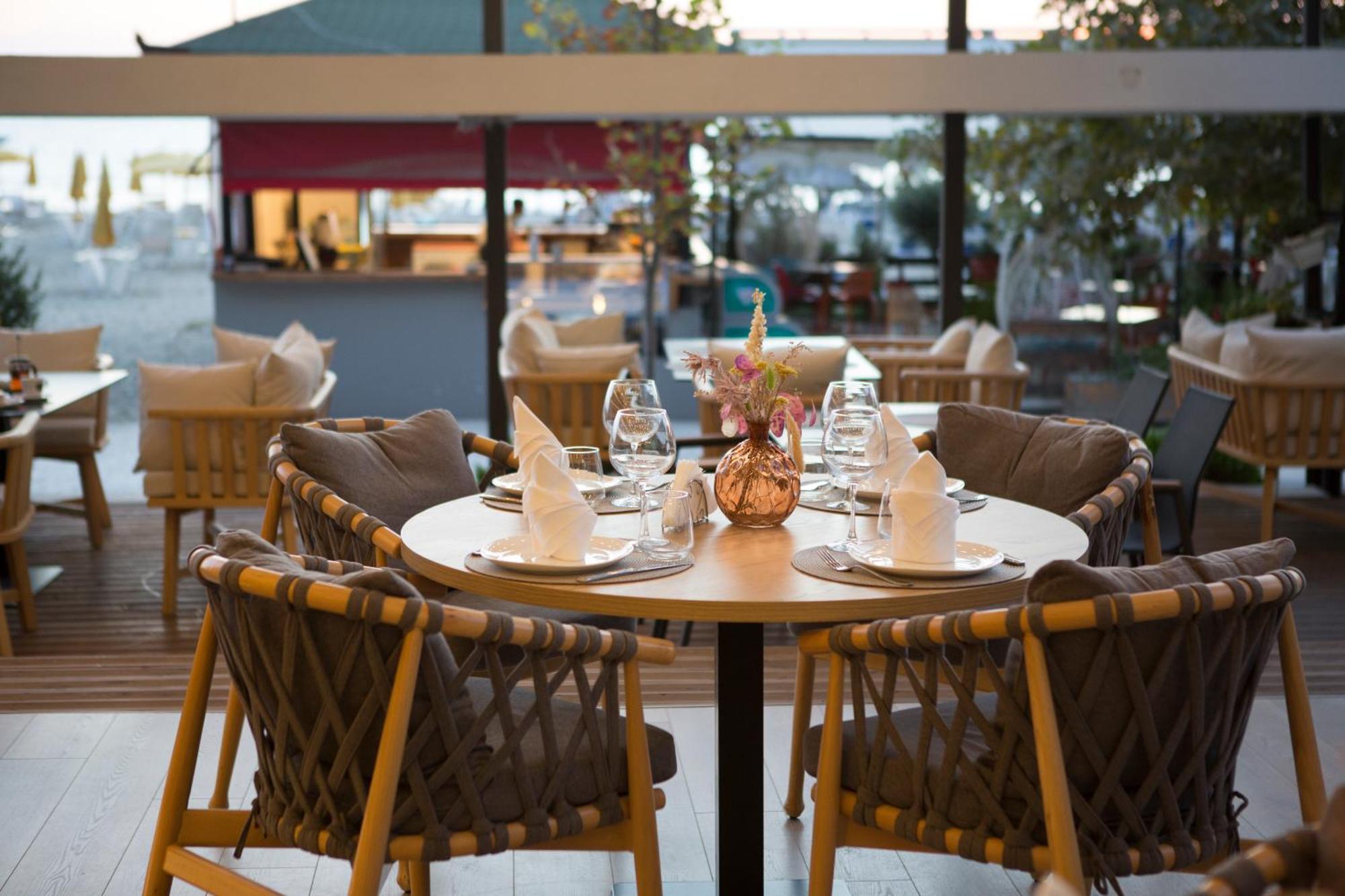 Albanian Star Hotel Kryemëdhej Eksteriør bilde